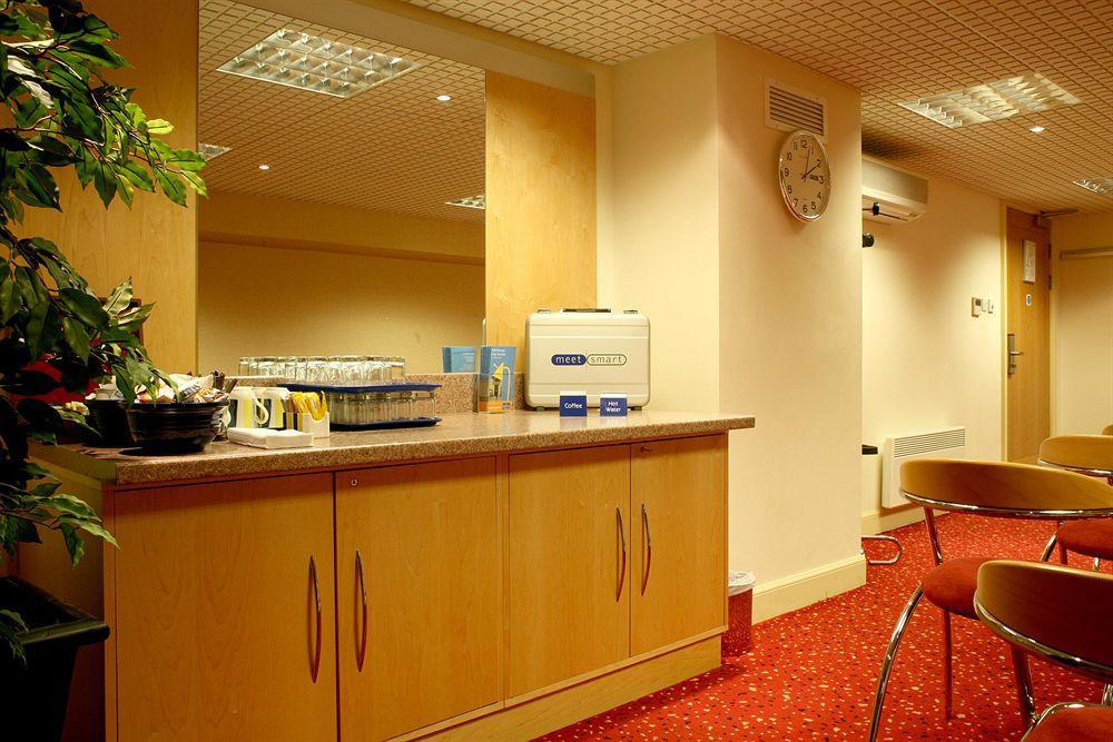 Holiday Inn Express Edinburgh City Centre, An Ihg Hotel מראה פנימי תמונה